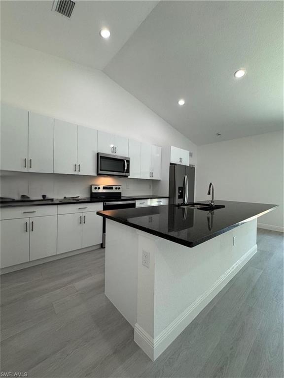 PORT LABELLE - Residential Lease