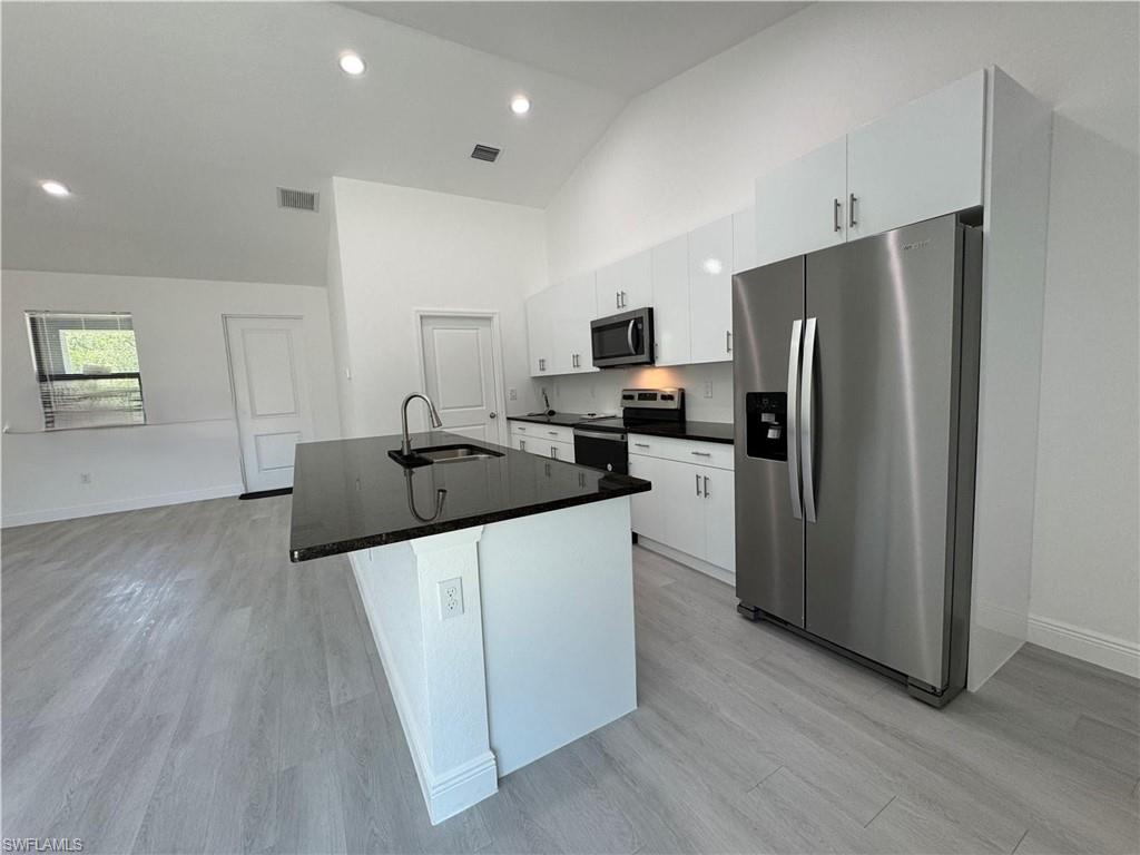 PORT LABELLE - Residential Lease