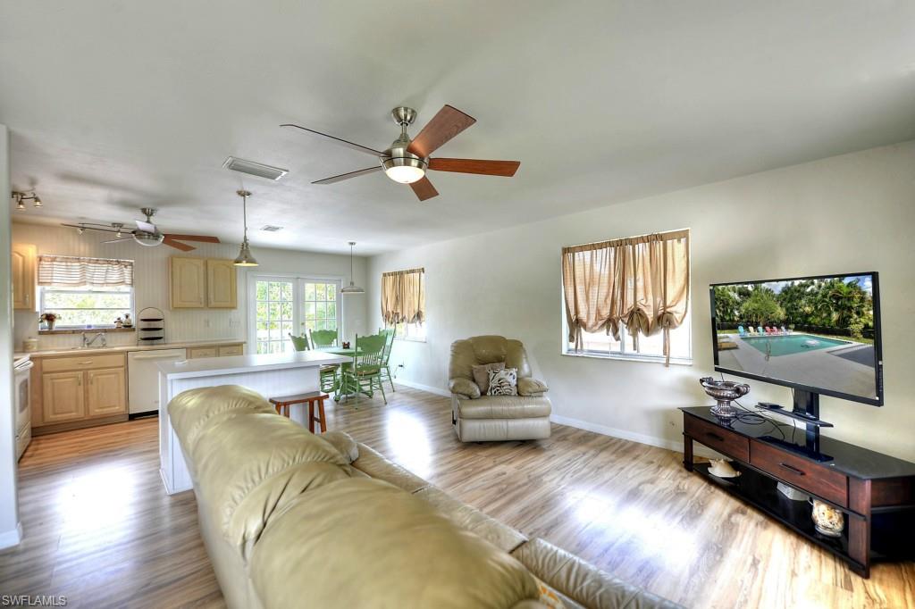 SAN CARLOS PARK - Residential