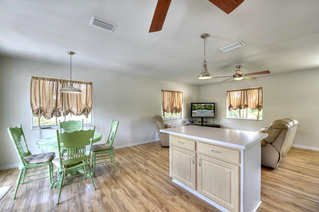 SAN CARLOS PARK - Residential