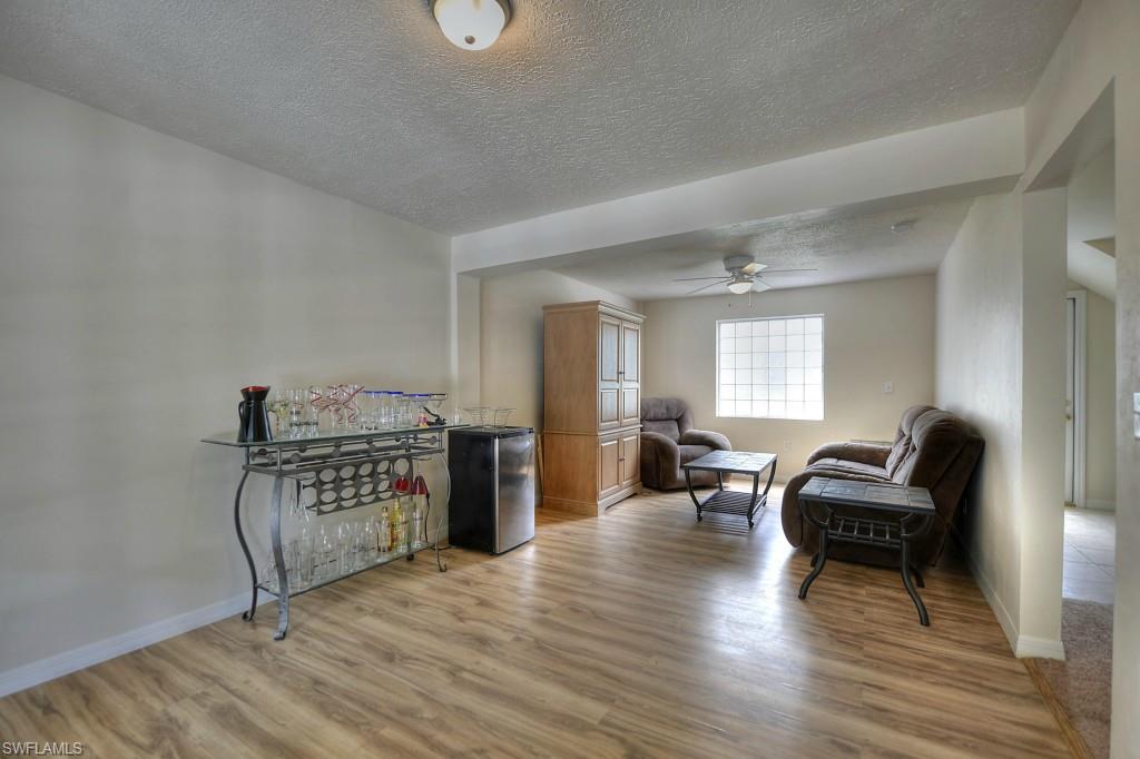 SAN CARLOS PARK - Residential