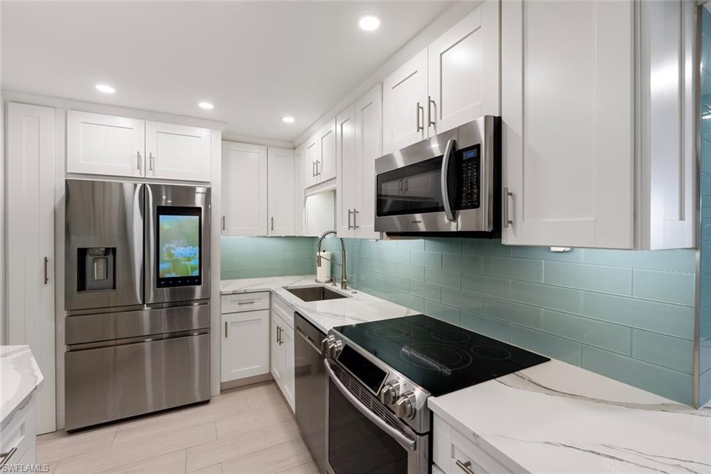 4005 Gulf Shore BLVD N 904