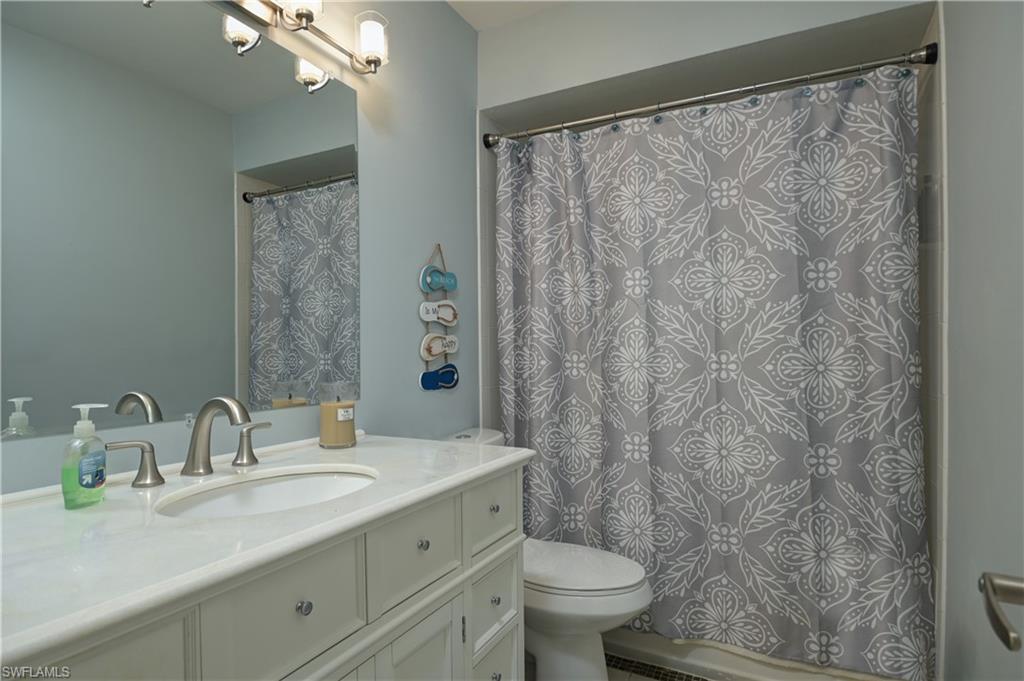 SQUARE ONE CONDO - Residential