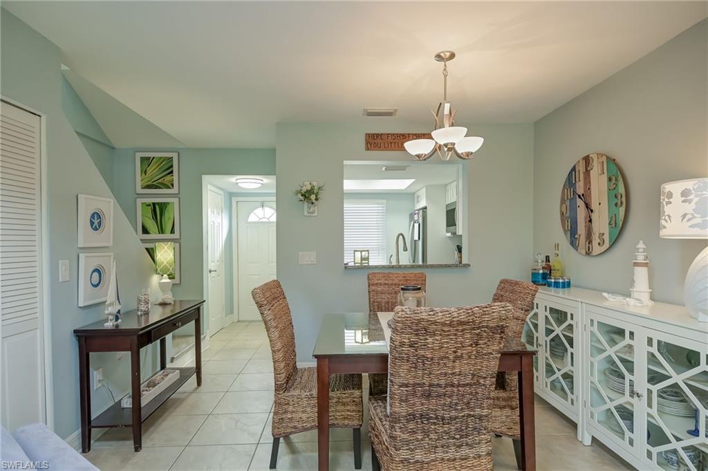 SQUARE ONE CONDO - Residential