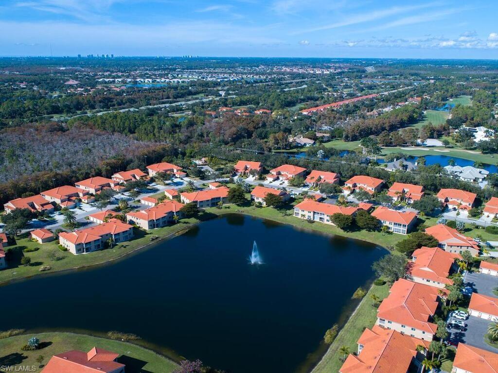 HUNTINGTON LAKES - Residential