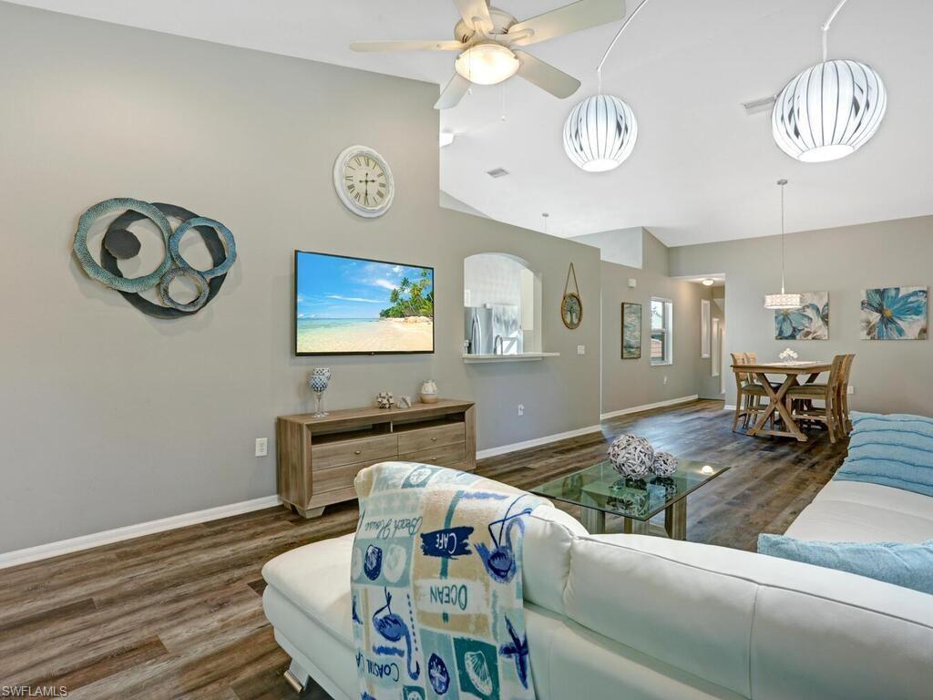 HUNTINGTON LAKES - Residential