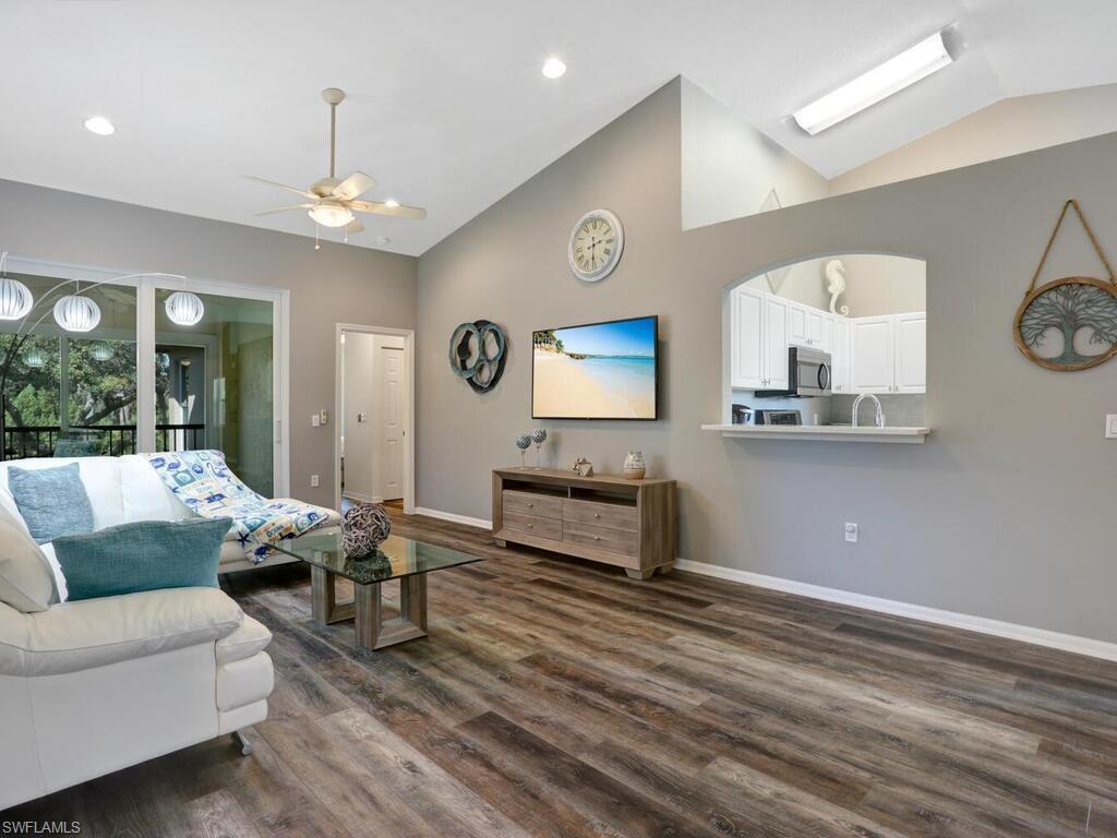 HUNTINGTON LAKES - Residential