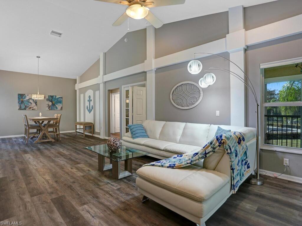 HUNTINGTON LAKES - Residential