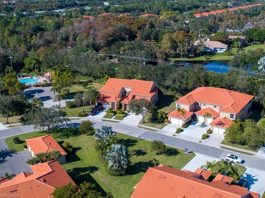 HUNTINGTON LAKES - Residential