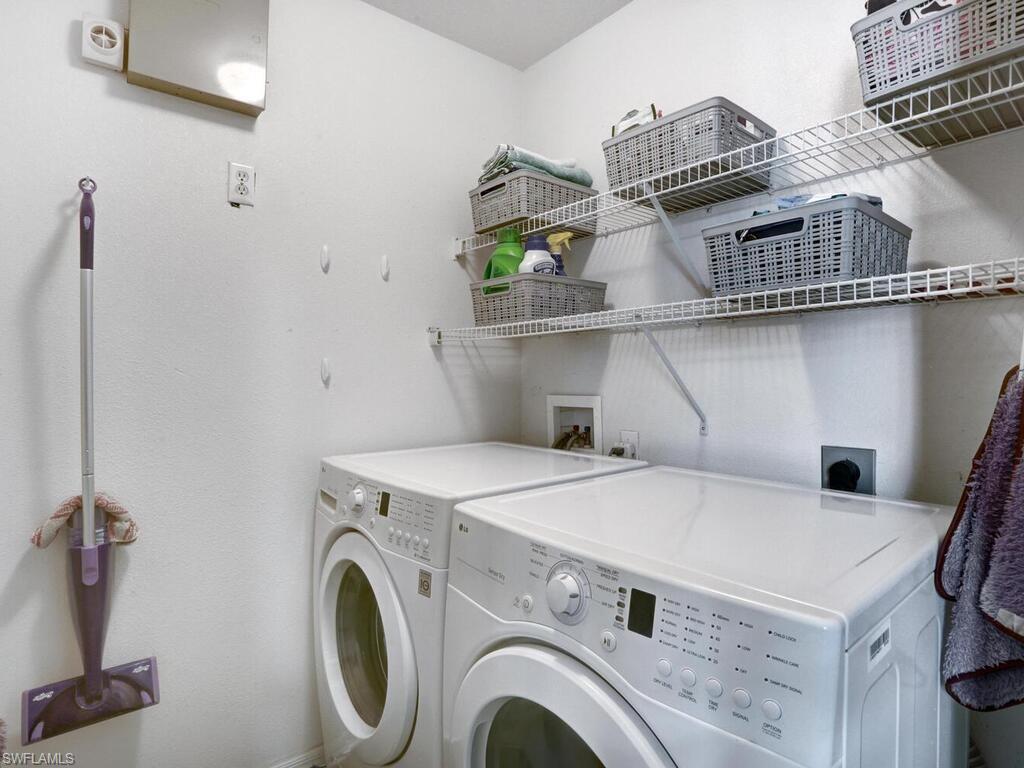 HUNTINGTON LAKES - Residential