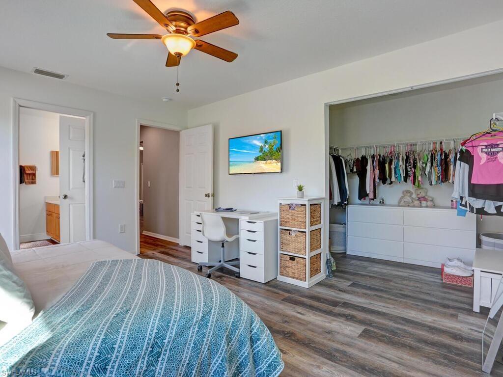 HUNTINGTON LAKES - Residential