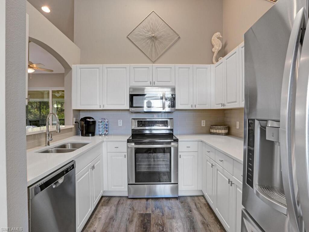 HUNTINGTON LAKES - Residential