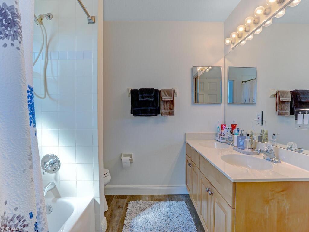 HUNTINGTON LAKES - Residential