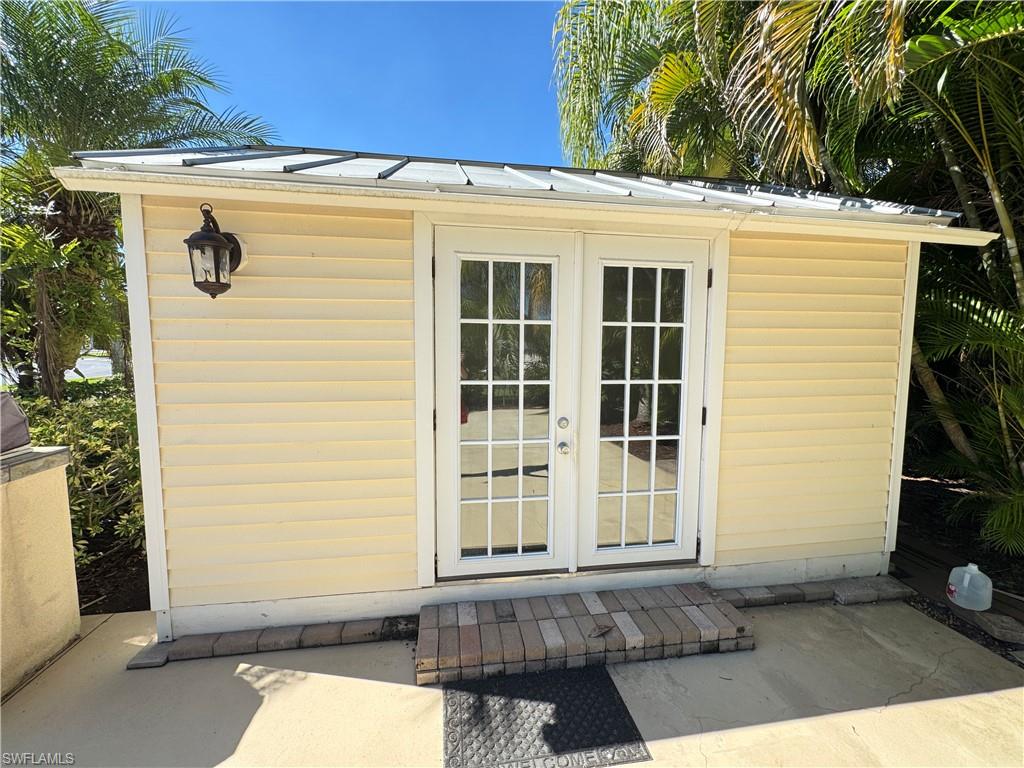 RIVERBEND MOTORCOACH RESORT - Land