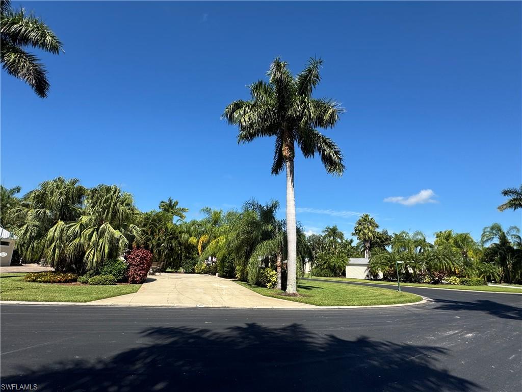 RIVERBEND MOTORCOACH RESORT - Land