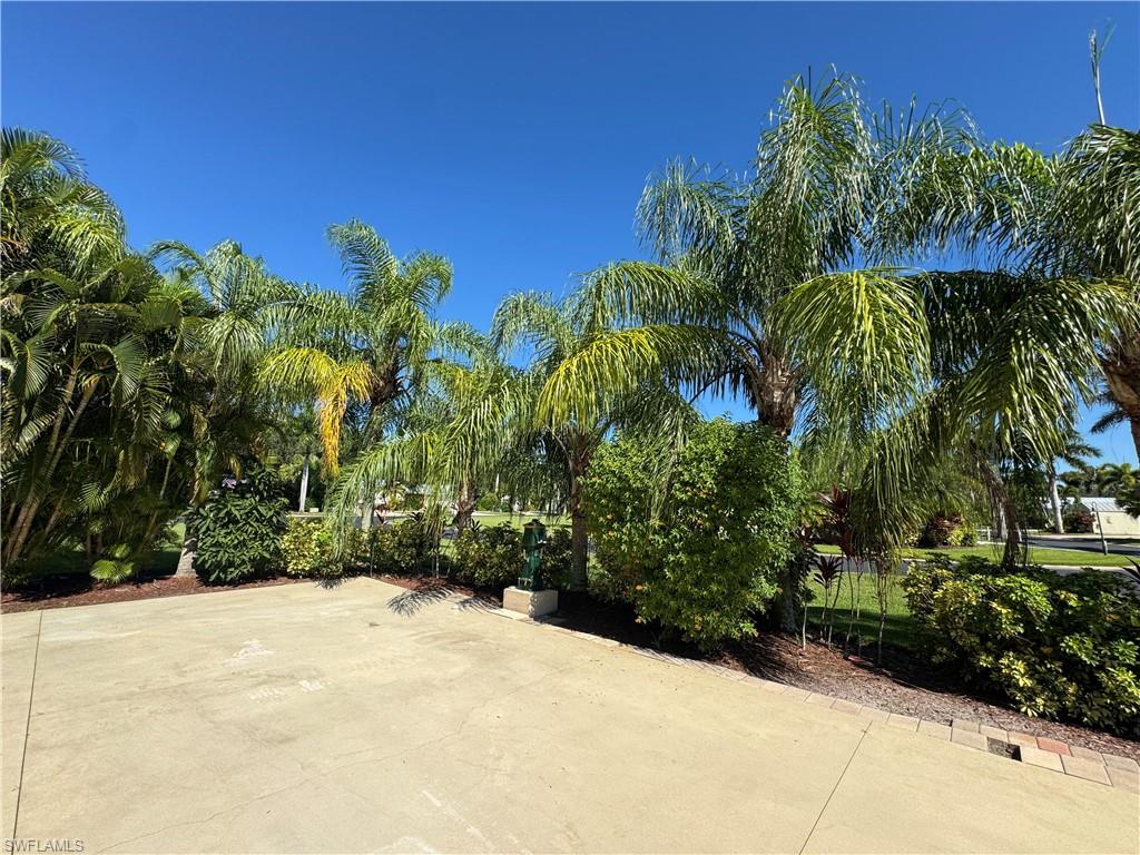 RIVERBEND MOTORCOACH RESORT - Land