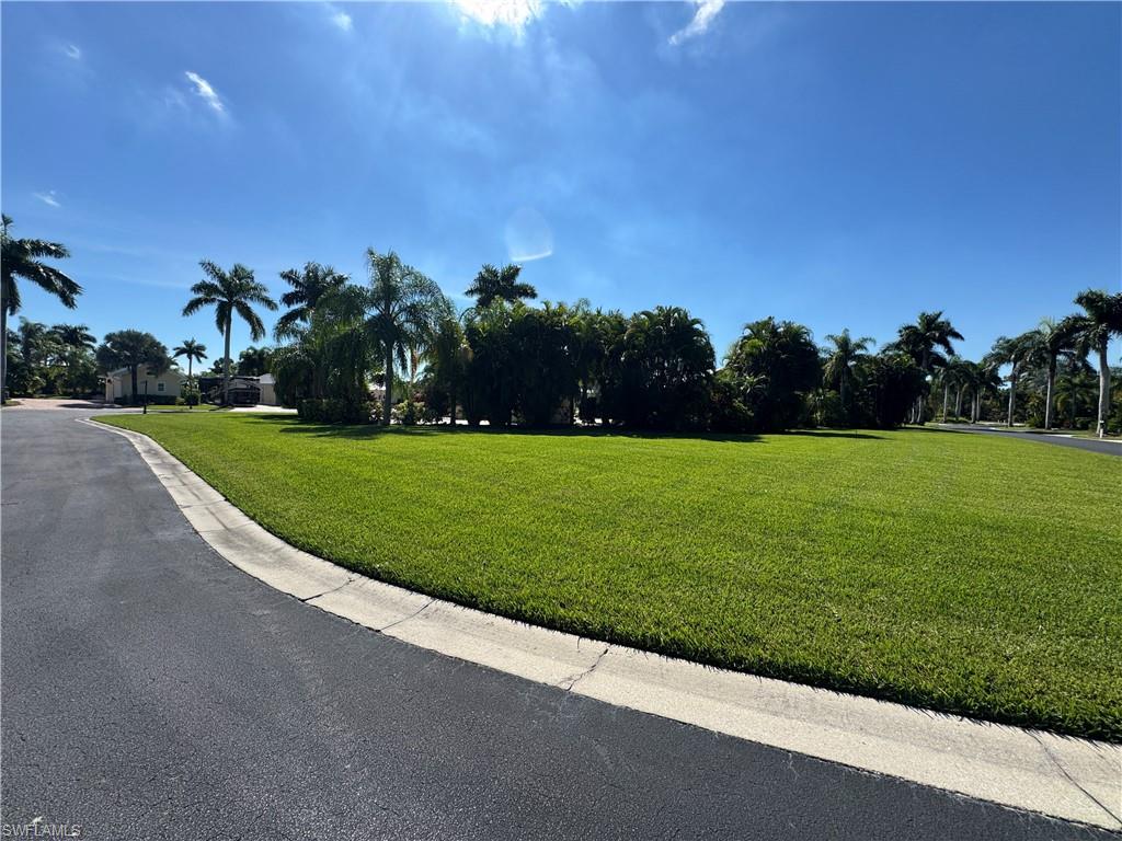 RIVERBEND MOTORCOACH RESORT - Land