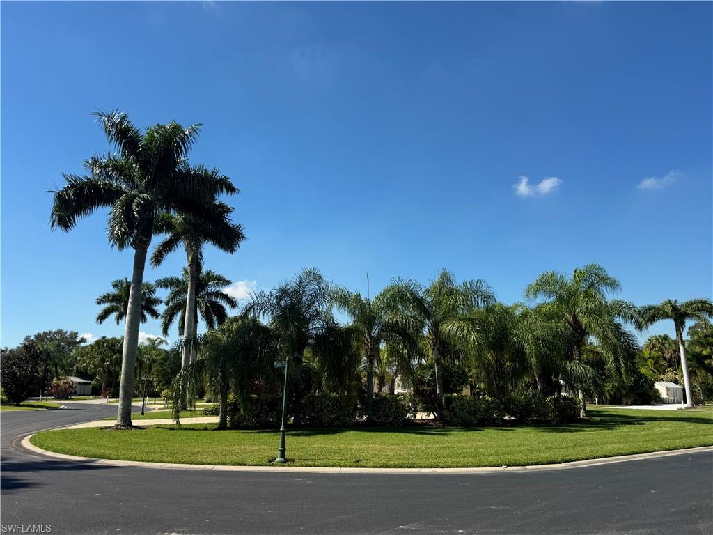 RIVERBEND MOTORCOACH RESORT - Land