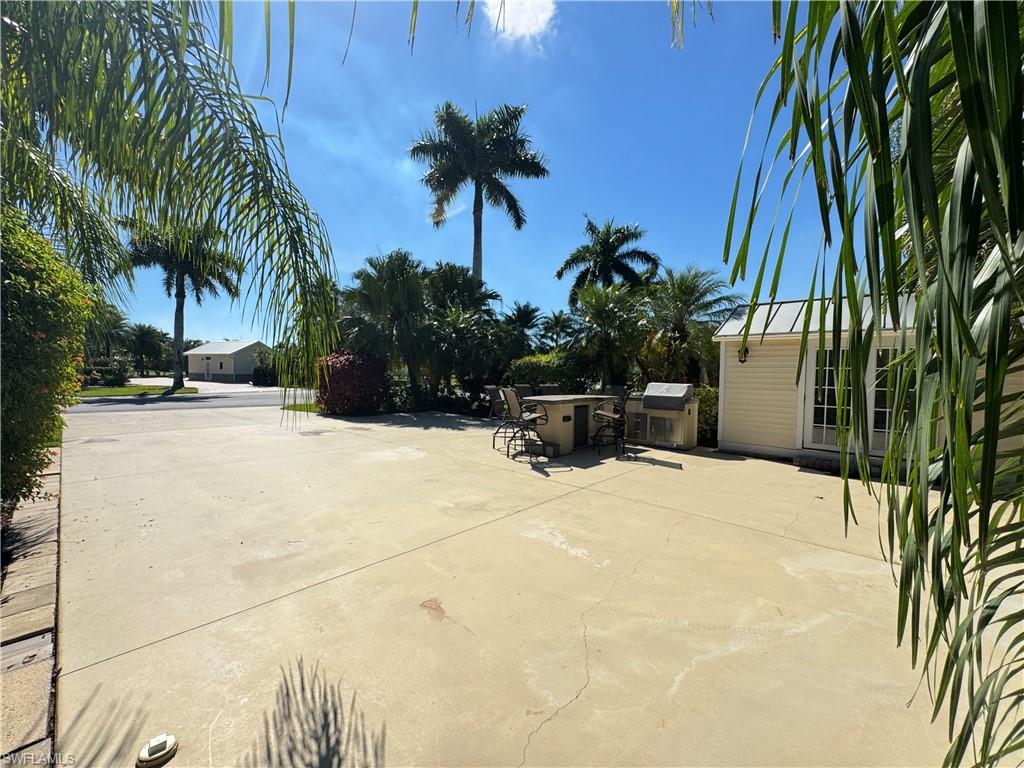 RIVERBEND MOTORCOACH RESORT - Land