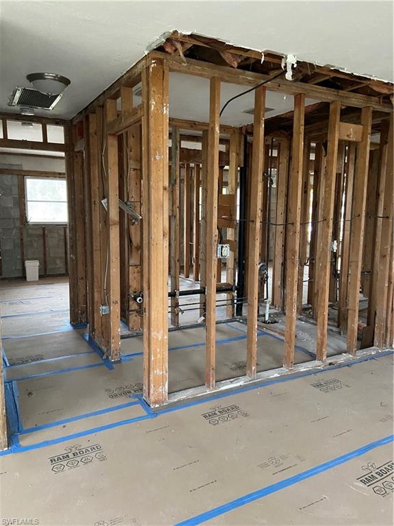 IMPERIAL SHORES - Residential