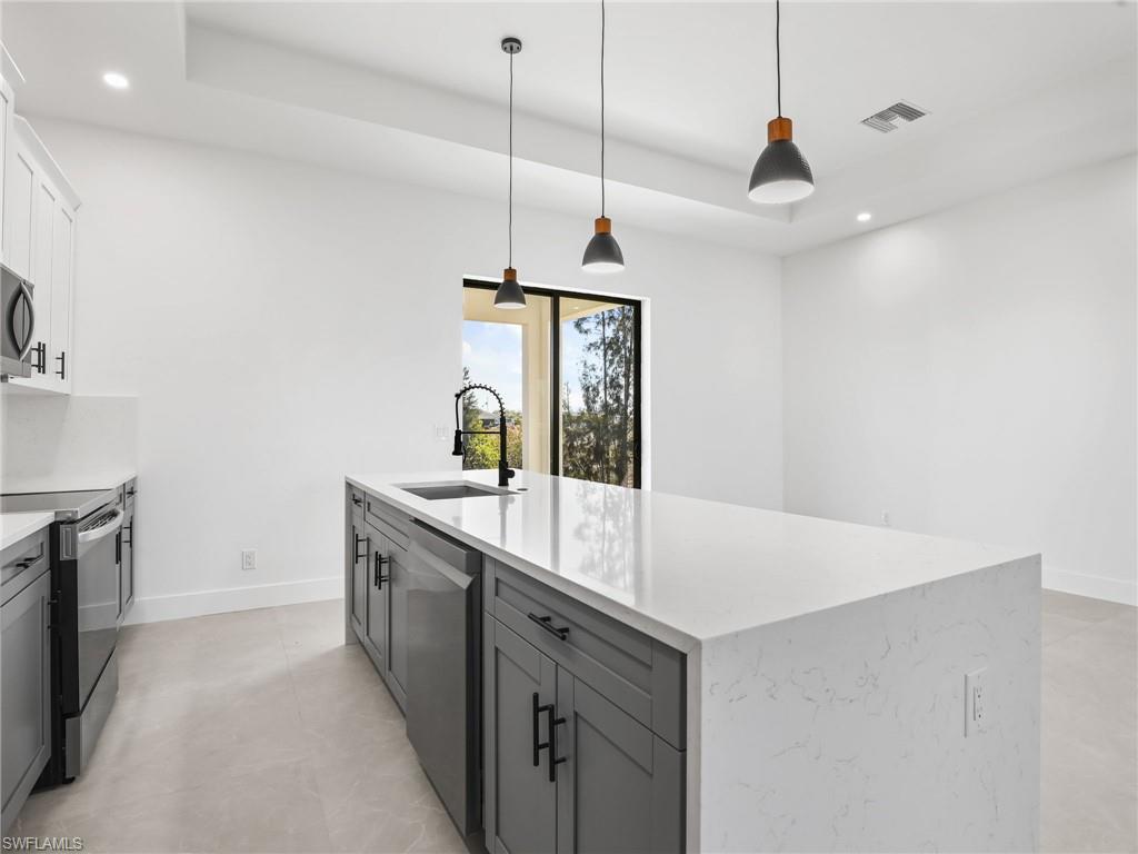 CAPE CORAL - Residential Lease