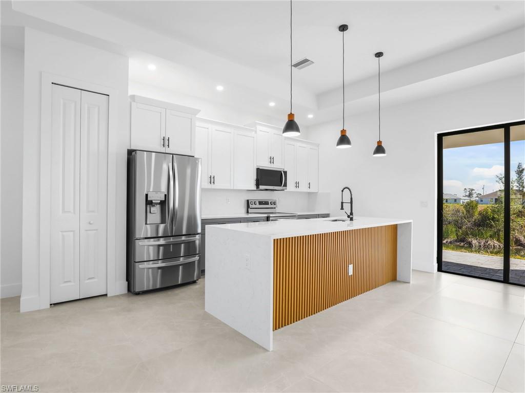 CAPE CORAL - Residential Lease