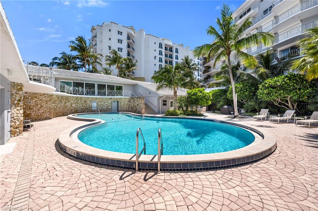 LA TOUR RIVAGE - Residential