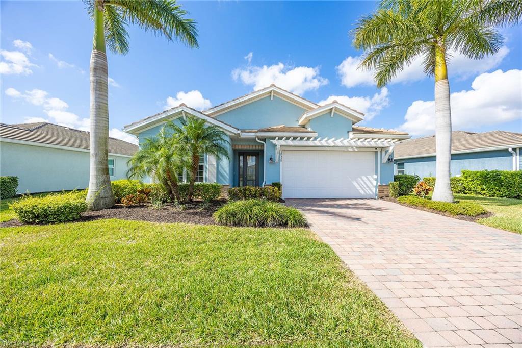 HALFMOON POINT - Residential