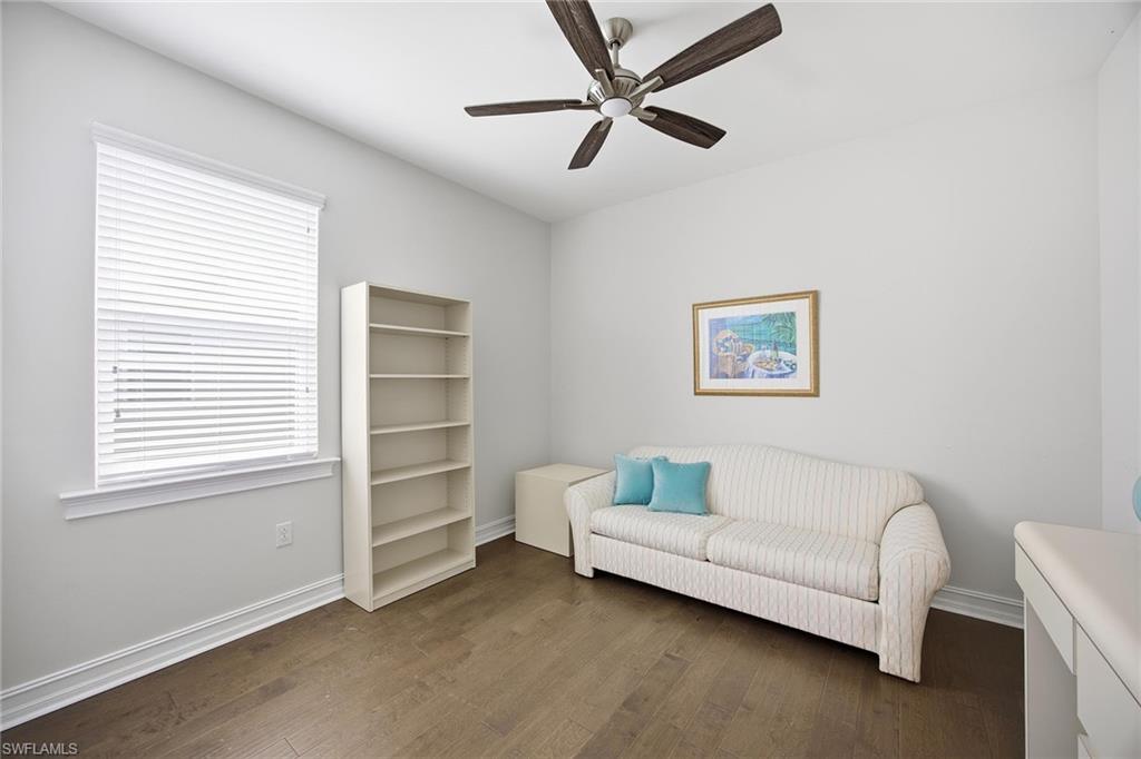 HALFMOON POINT - Residential