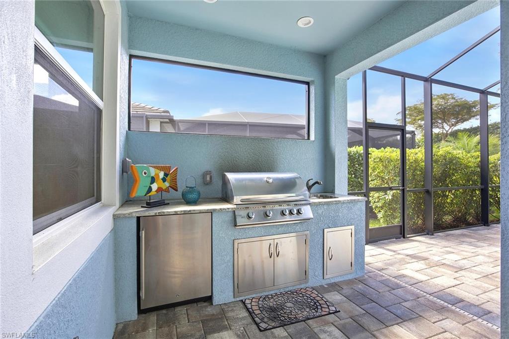 HALFMOON POINT - Residential