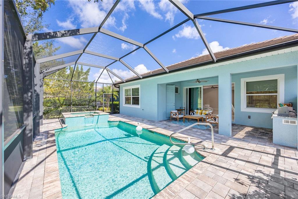 HALFMOON POINT - Residential