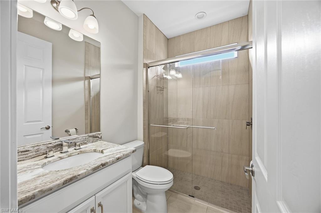 HALFMOON POINT - Residential