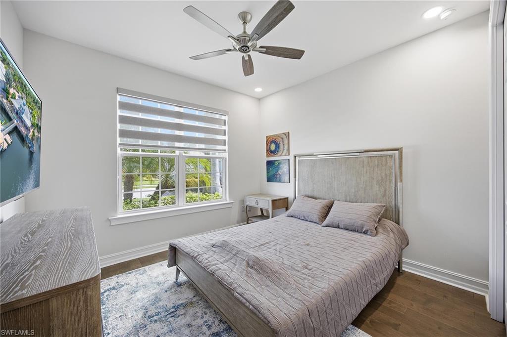 HALFMOON POINT - Residential