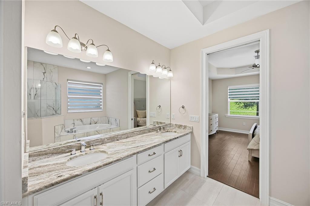 HALFMOON POINT - Residential