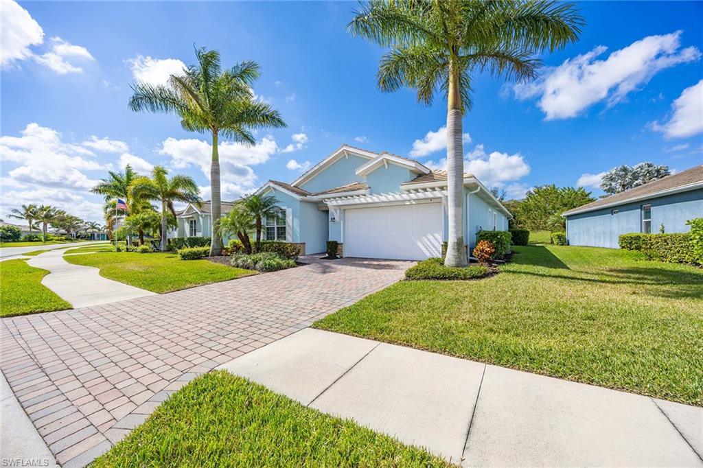 HALFMOON POINT - Residential