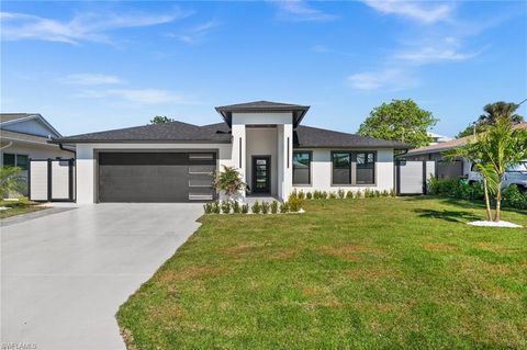 135 TAHITI CIR NAPLES FL 34113