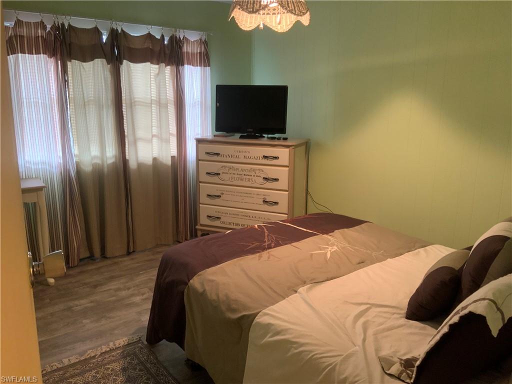 SIX LAKES COUNTRY CLUB - Residential