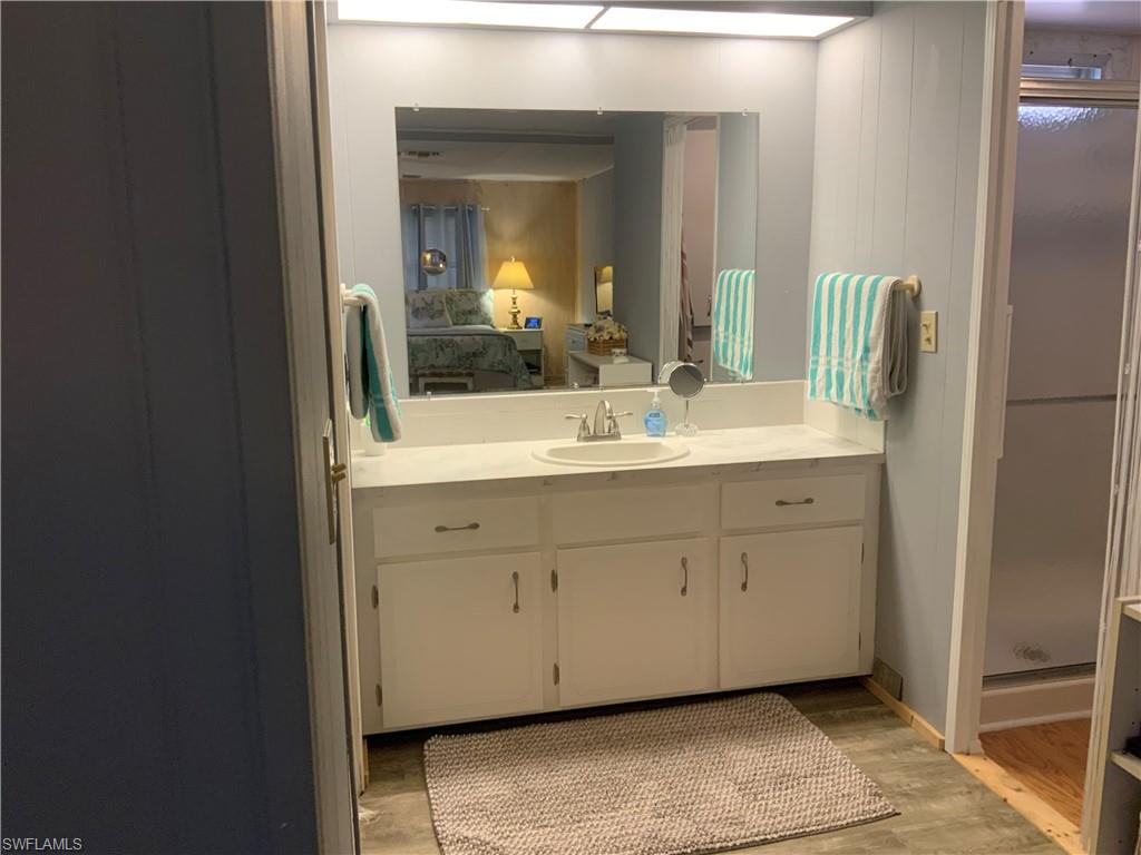 SIX LAKES COUNTRY CLUB - Residential