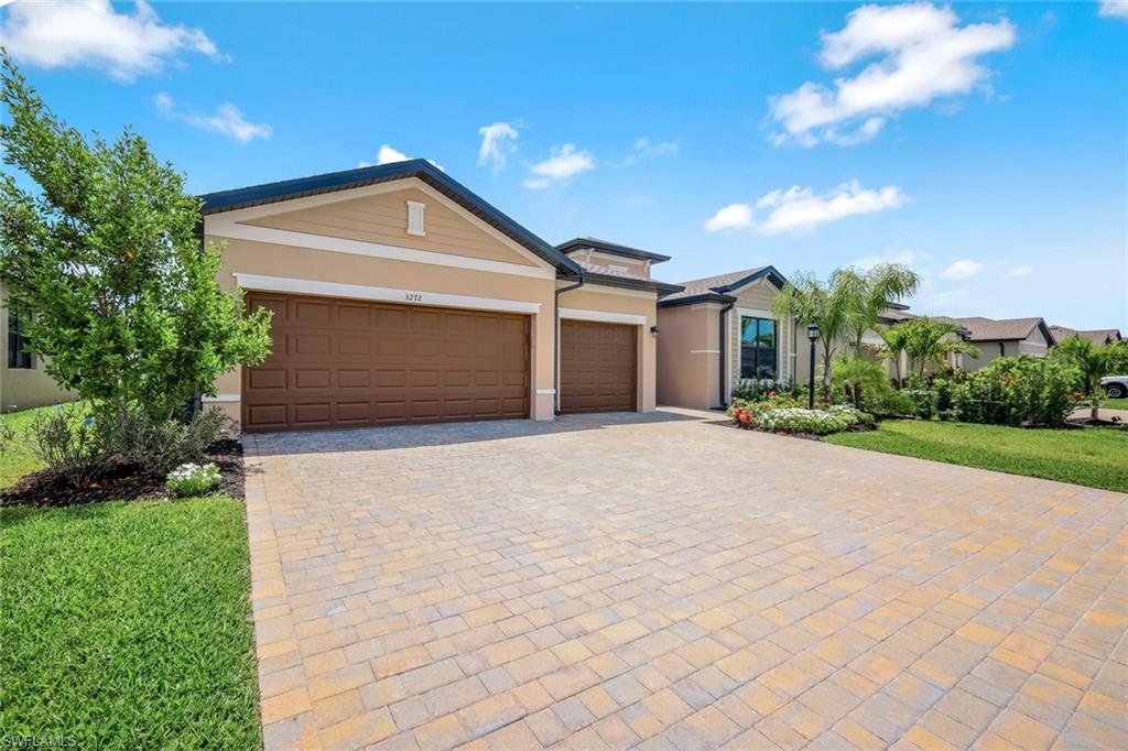 3272 Altimira DR