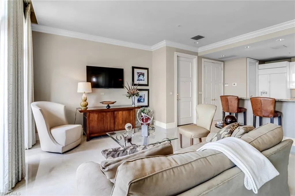 Naples, Florida, 34102, United States, 2 Bedrooms Bedrooms, ,2 BathroomsBathrooms,Residential,Active,1834333