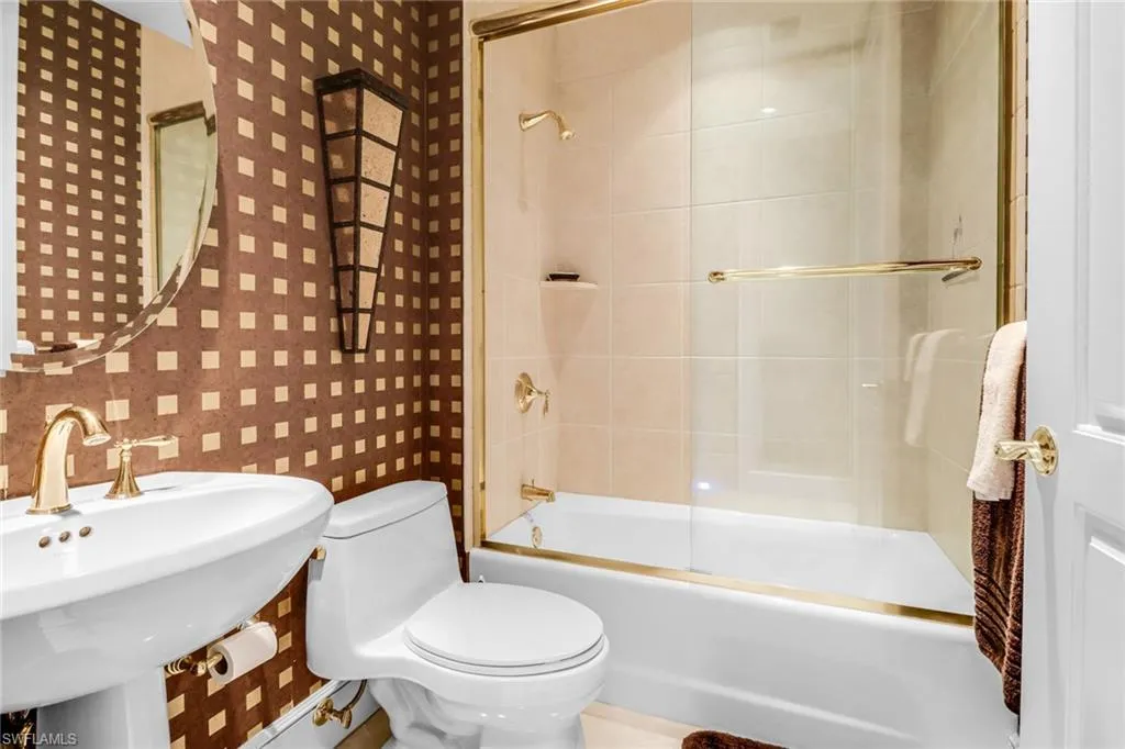 Naples, Florida, 34102, United States, 2 Bedrooms Bedrooms, ,2 BathroomsBathrooms,Residential,Active,1834333