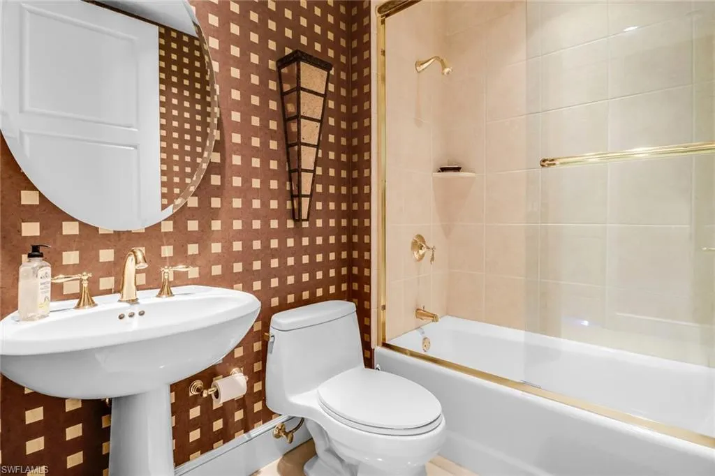 Naples, Florida, 34102, United States, 2 Bedrooms Bedrooms, ,2 BathroomsBathrooms,Residential,Active,1834333