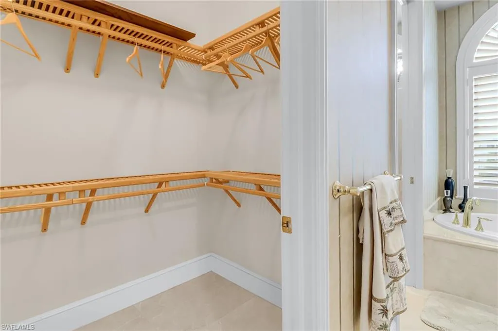 Naples, Florida, 34102, United States, 2 Bedrooms Bedrooms, ,2 BathroomsBathrooms,Residential,Active,1834333