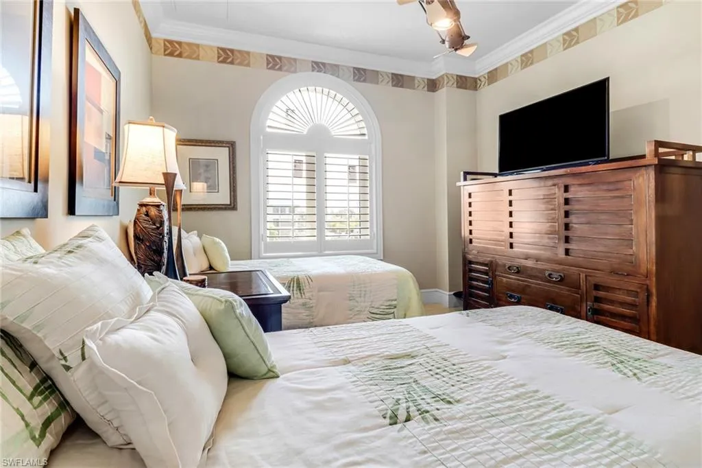 Naples, Florida, 34102, United States, 2 Bedrooms Bedrooms, ,2 BathroomsBathrooms,Residential,Active,1834333