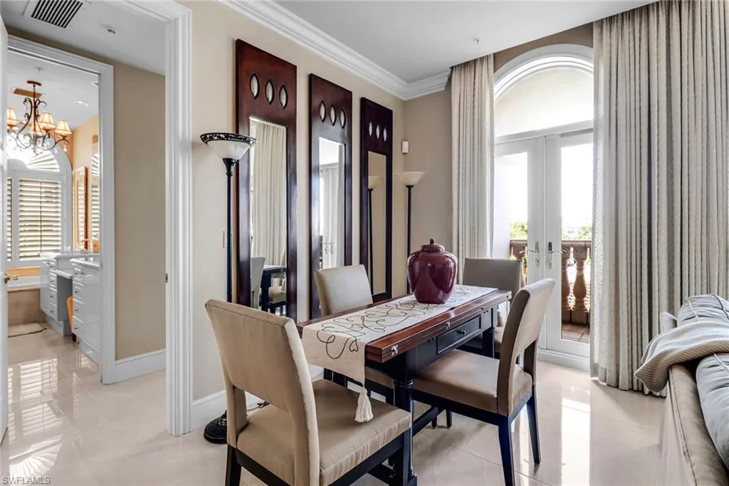 Naples, Florida, 34102, United States, 2 Bedrooms Bedrooms, ,2 BathroomsBathrooms,Residential,Active,1834333