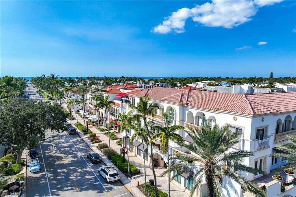 Photo of 365 5th AVE S #306, NAPLES, FL 34102 (MLS # 226026014)