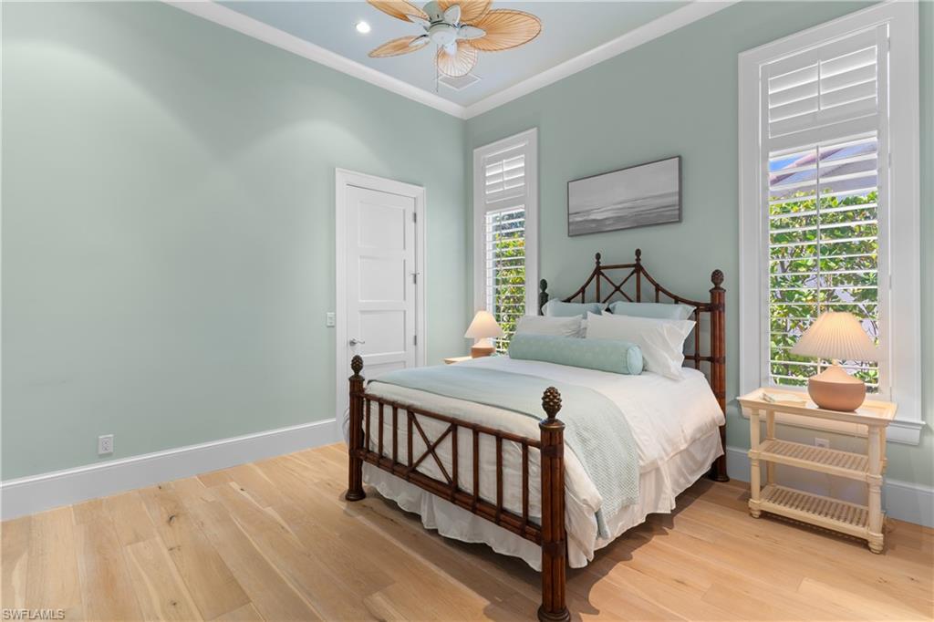 PARK SHORE - Residential