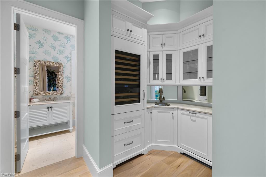 PARK SHORE - Residential