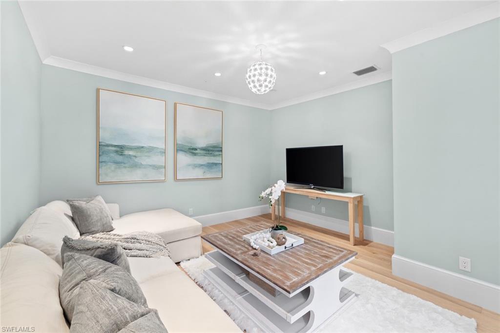 PARK SHORE - Residential