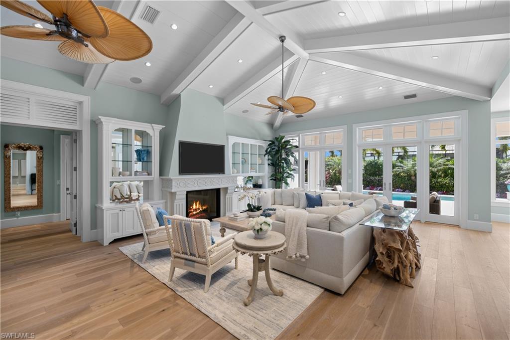 PARK SHORE - Residential